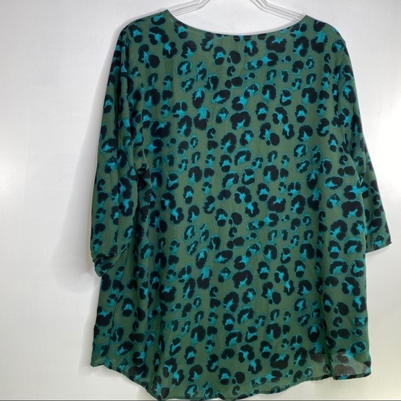 Ava & Viv New w/o tags Emerald Animal Print top - Picture 6 of 10